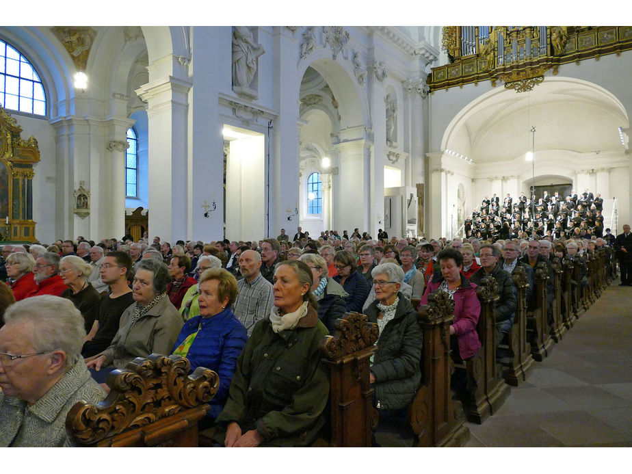 Abschlussvesper der Bischofskonferenz mit Austeilung des Bonifatiussegens (Foto: Karl-Franz Thiede)